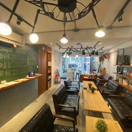 Fengjia Living Lab Hostel Taichung Eksteriør billede