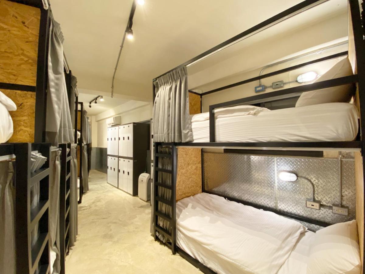 Fengjia Living Lab Hostel Taichung Eksteriør billede