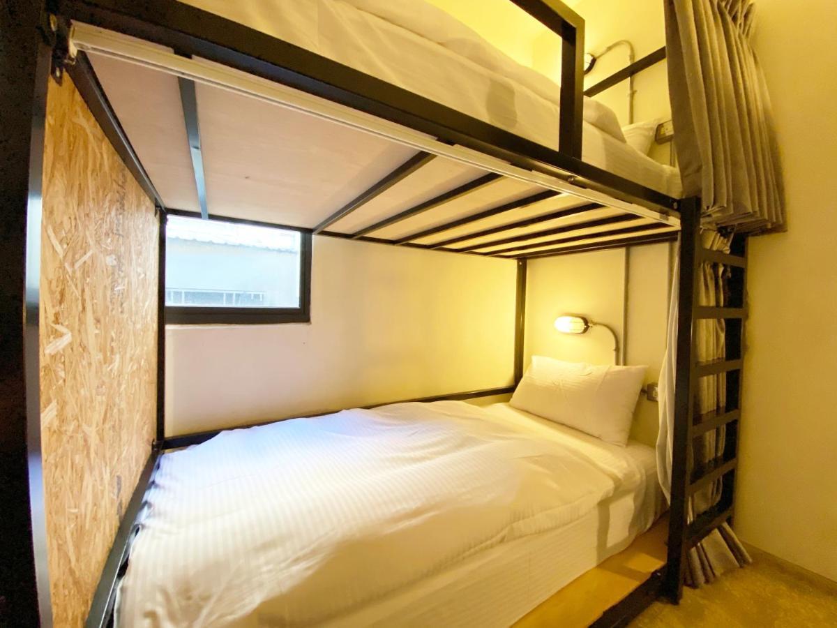 Fengjia Living Lab Hostel Taichung Eksteriør billede